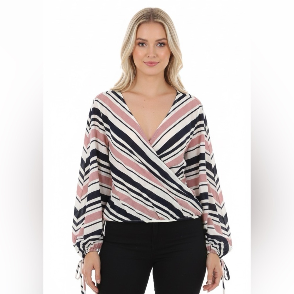 Umgee size small oversized faux wrap boho top